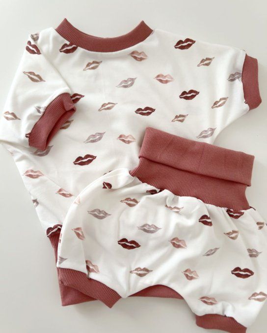 Ensemble Léon  court Kisses taille LOUVETEAUX