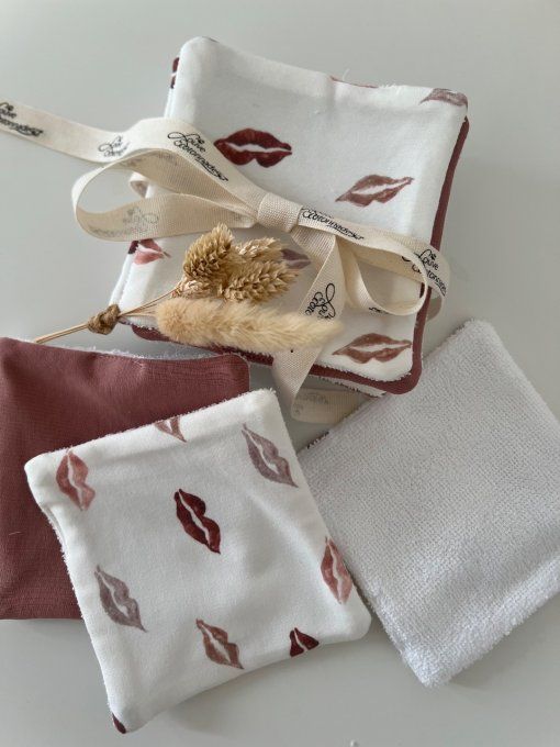 Ensemble Léon  court Kisses taille LOUVETEAUX et 8 lingettes 